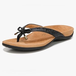 Vionic Black Bella Sandle - Size 9.5 - Very good condition.